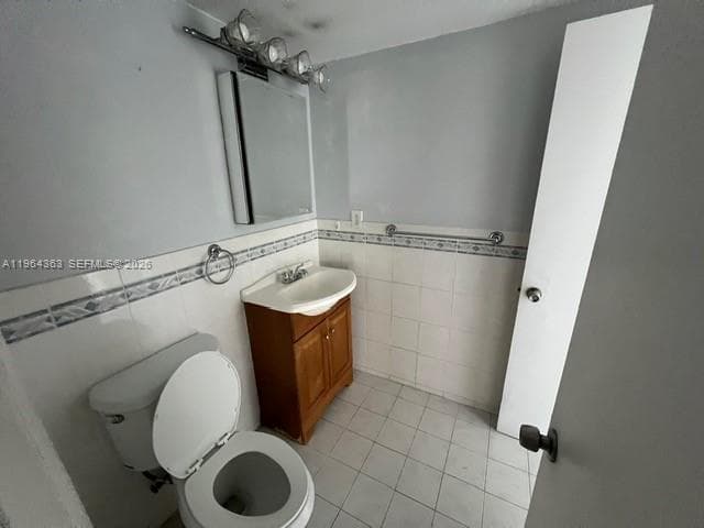 1591 NE Miami Gardens Dr # 103, Miami FL 33179 — 16