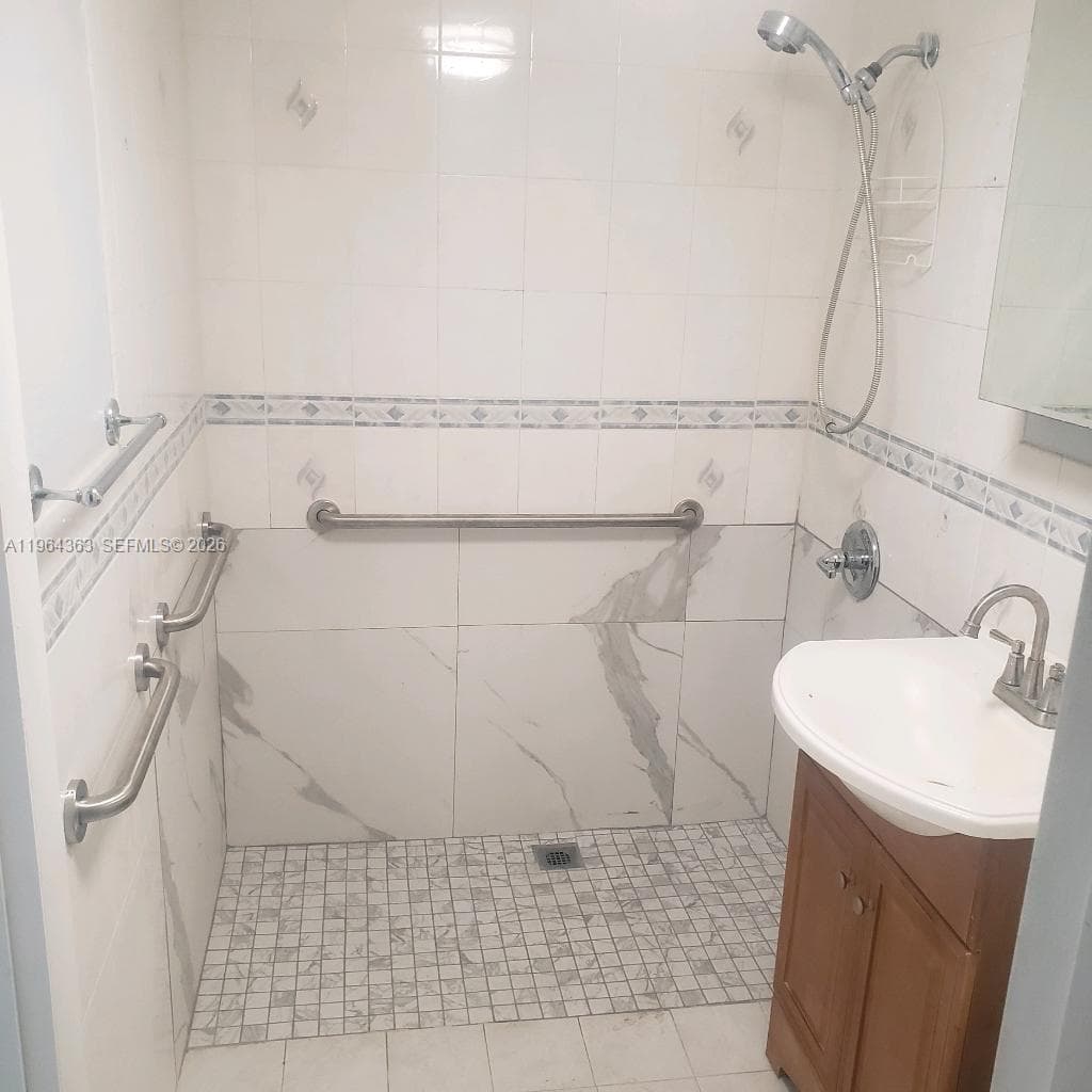 1591 NE Miami Gardens Dr # 103, Miami FL 33179 — 14