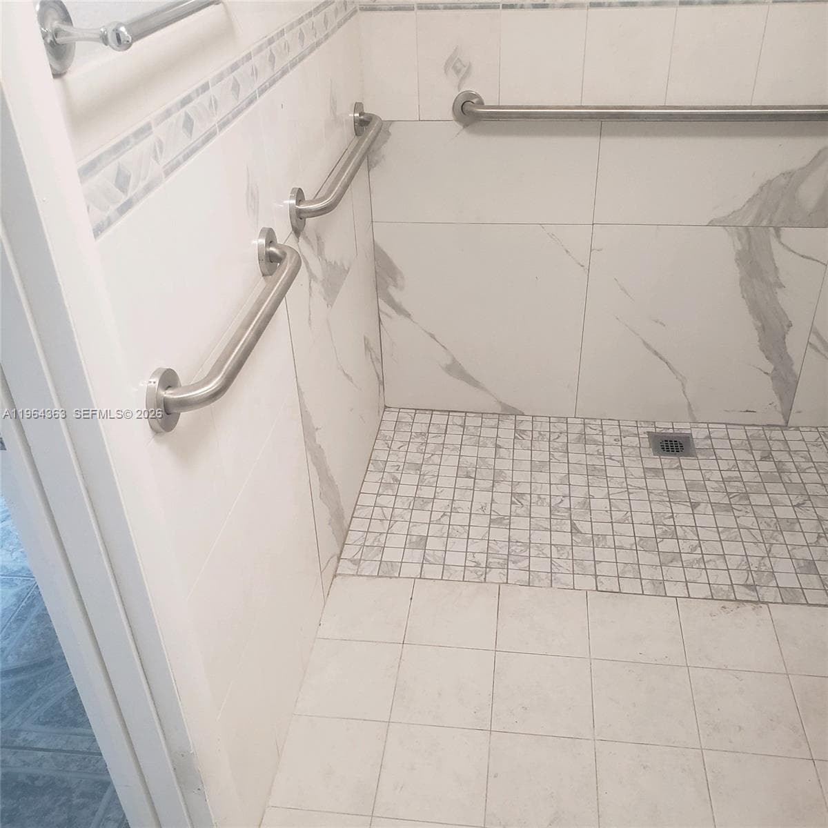 1591 NE Miami Gardens Dr # 103, Miami FL 33179 — 15