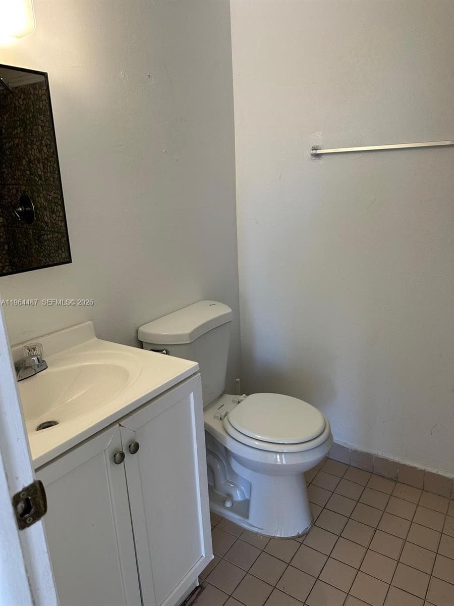 4721 NW 7th St # 12, Miami FL 33126 — 12
