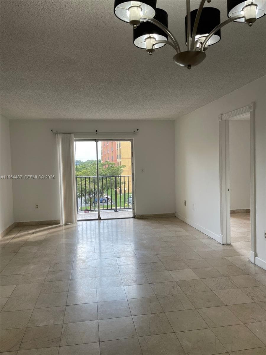 4721 NW 7th St # 12, Miami FL 33126 — 3