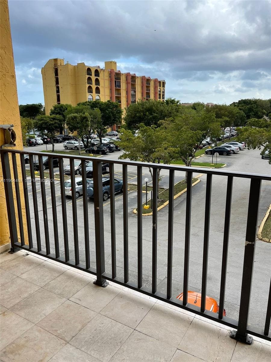 4721 NW 7th St # 12, Miami FL 33126 — 10
