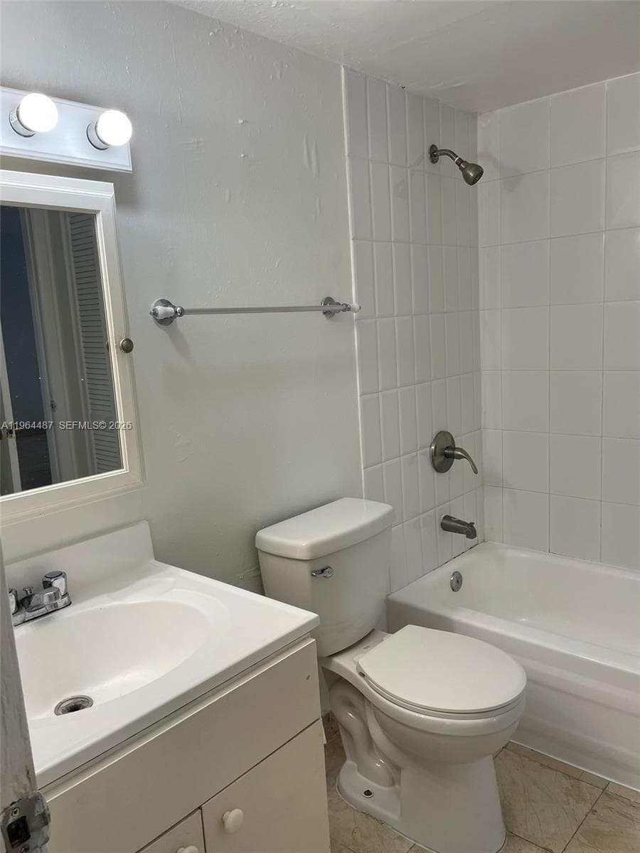 4721 NW 7th St # 12, Miami FL 33126 — 8