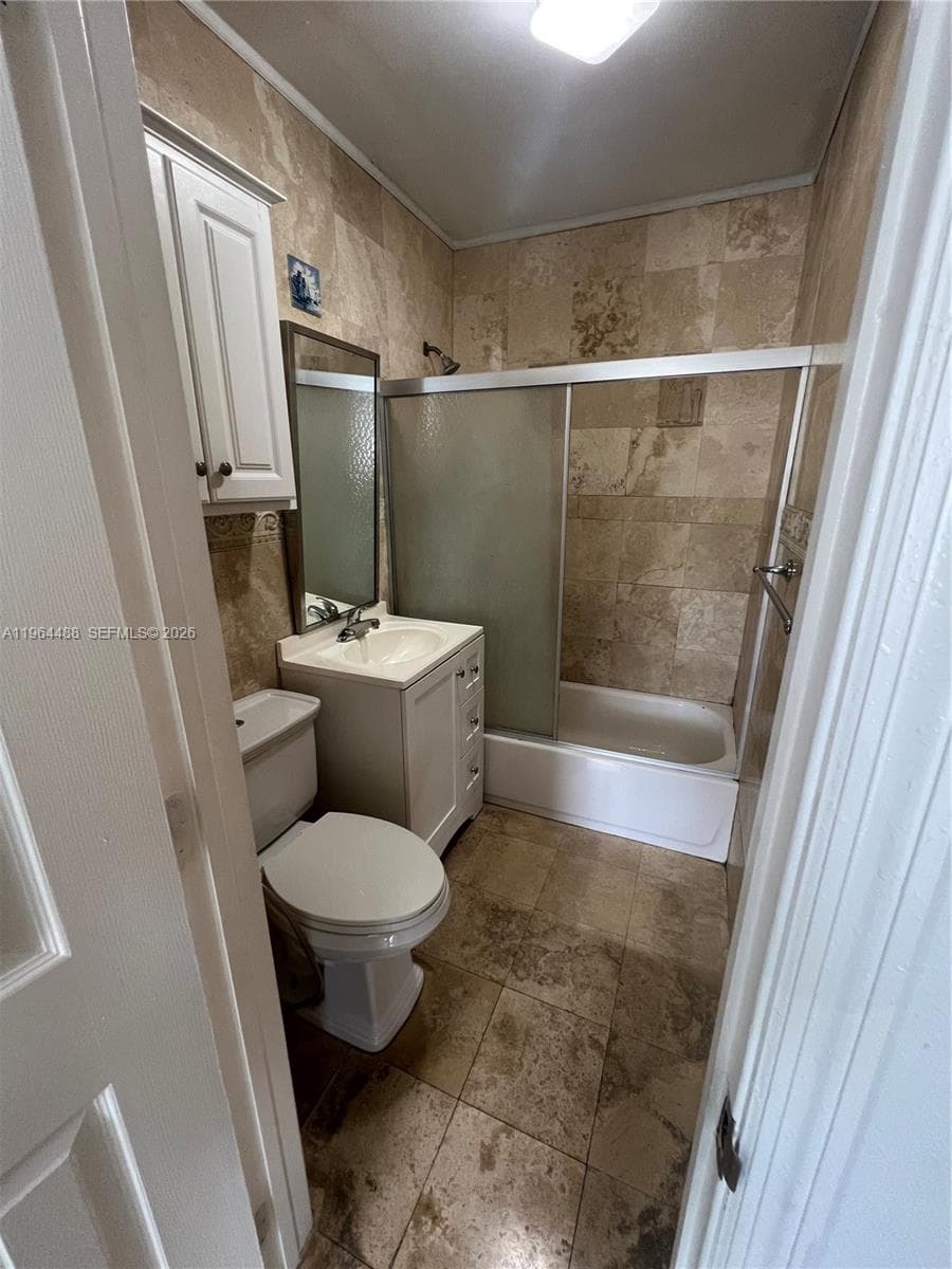 6823 SW 25th St, Miami FL 33155 — 9