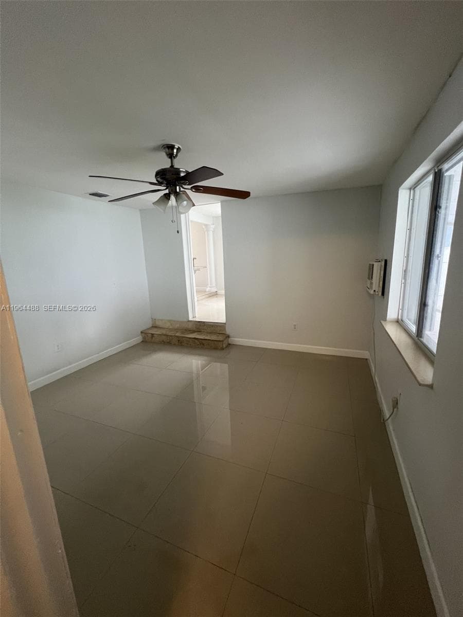 6823 SW 25th St, Miami FL 33155 — 10