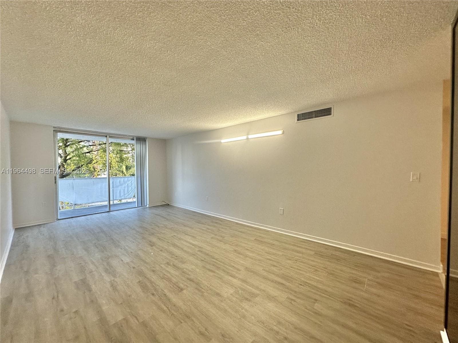 1470 NE 125th Ter # 210, North Miami FL 33161 — 6