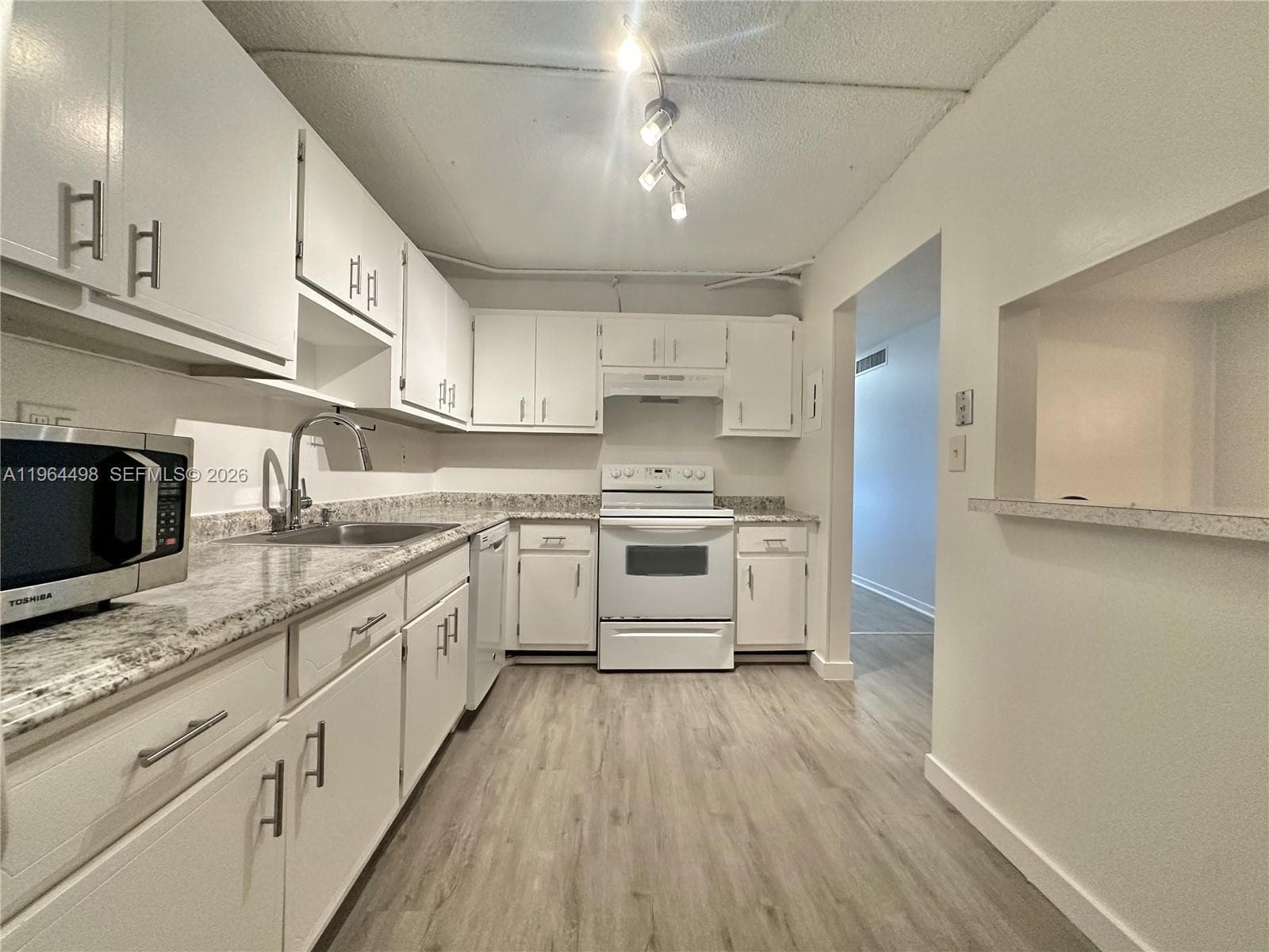 1470 NE 125th Ter # 210, North Miami FL 33161 — 1