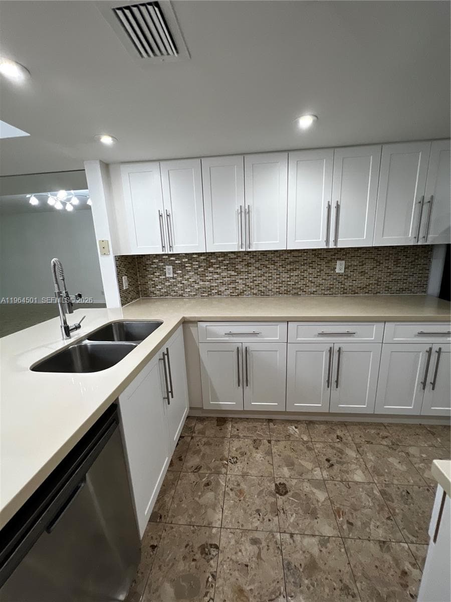 1717 N Bayshore Dr # 1057, Miami FL 33132 — 23