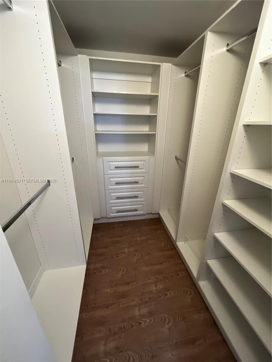 1717 N Bayshore Dr # 1057, Miami FL 33132 — 27
