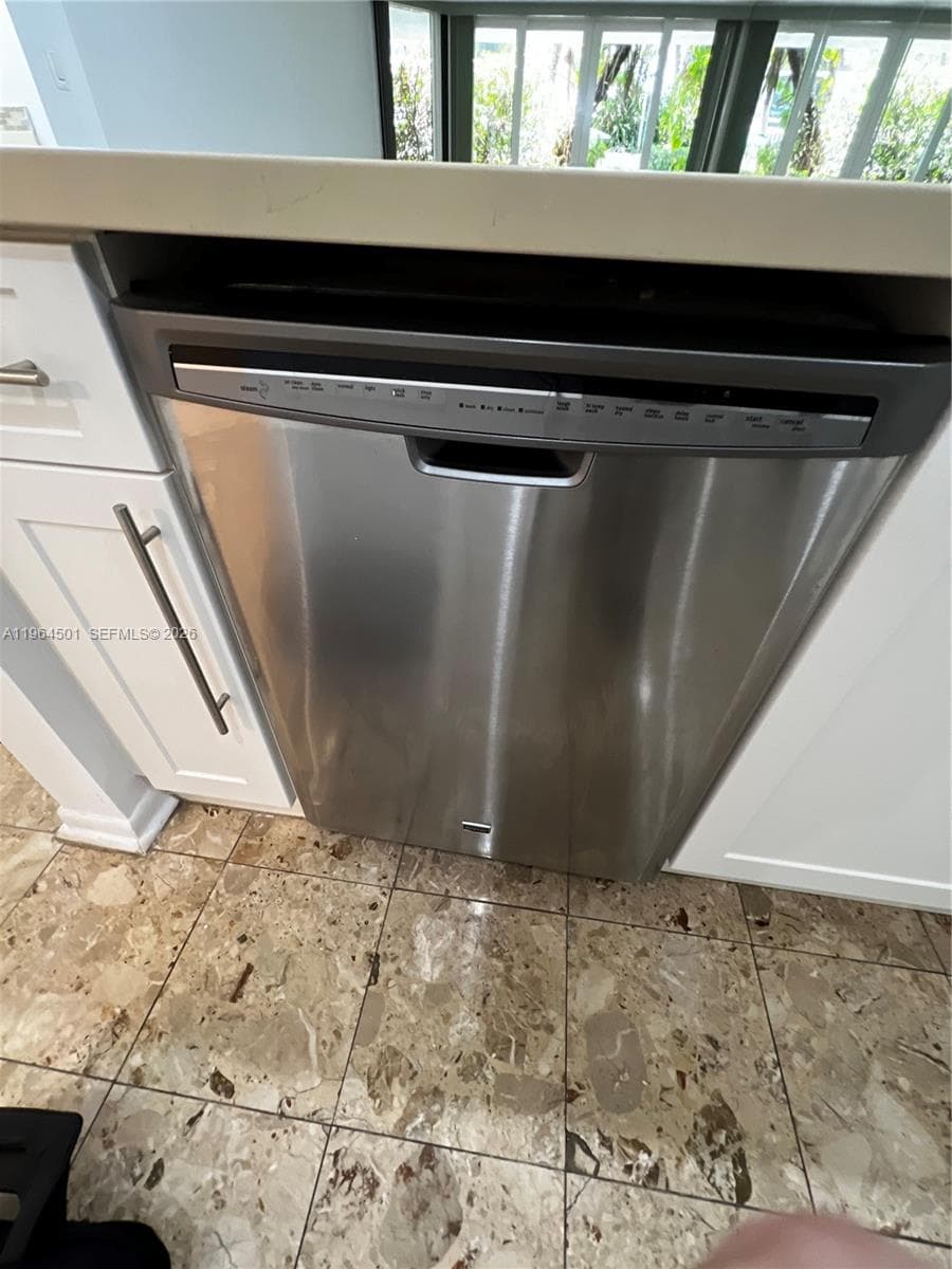 1717 N Bayshore Dr # 1057, Miami FL 33132 — 26