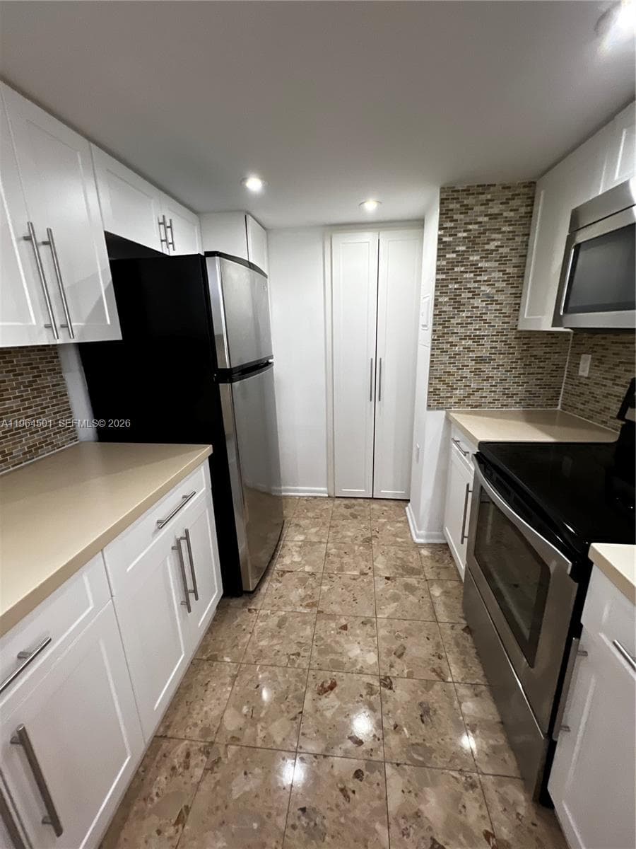 1717 N Bayshore Dr # 1057, Miami FL 33132 — 24