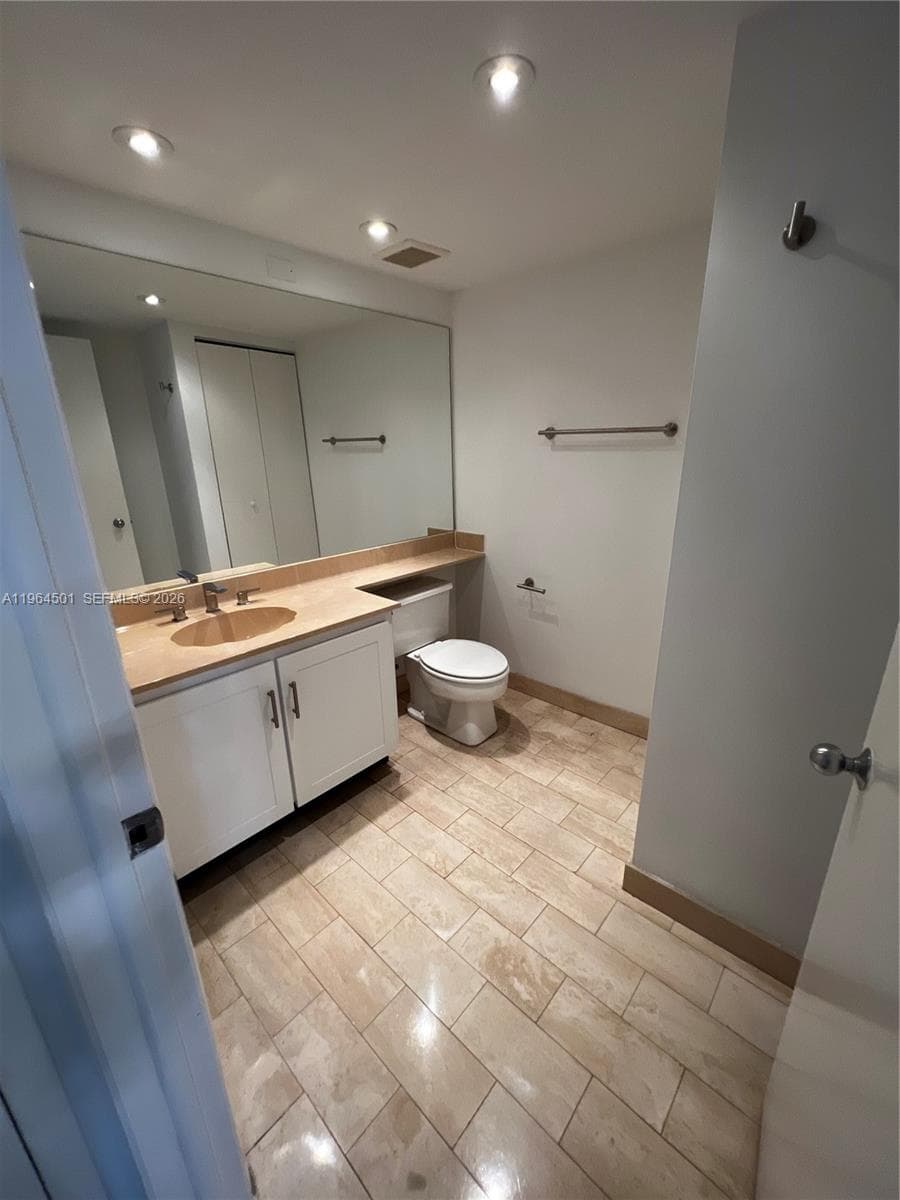 1717 N Bayshore Dr # 1057, Miami FL 33132 — 21