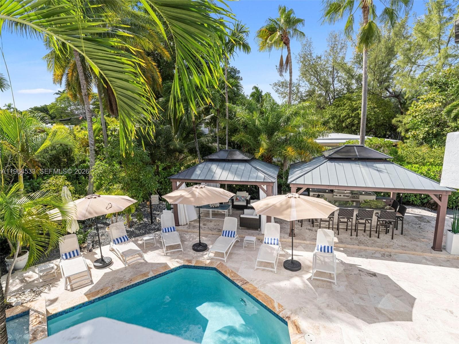 6180 Pine Tree Dr, Miami Beach FL 33140 — 46