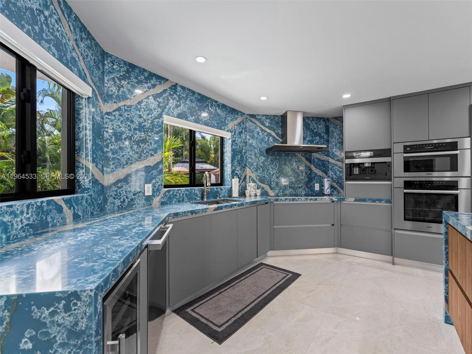 6180 Pine Tree Dr, Miami Beach FL 33140 — 22
