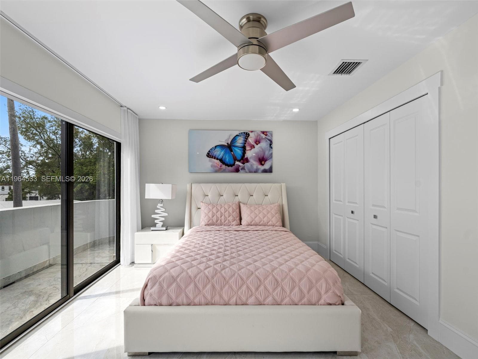 6180 Pine Tree Dr, Miami Beach FL 33140 — 36