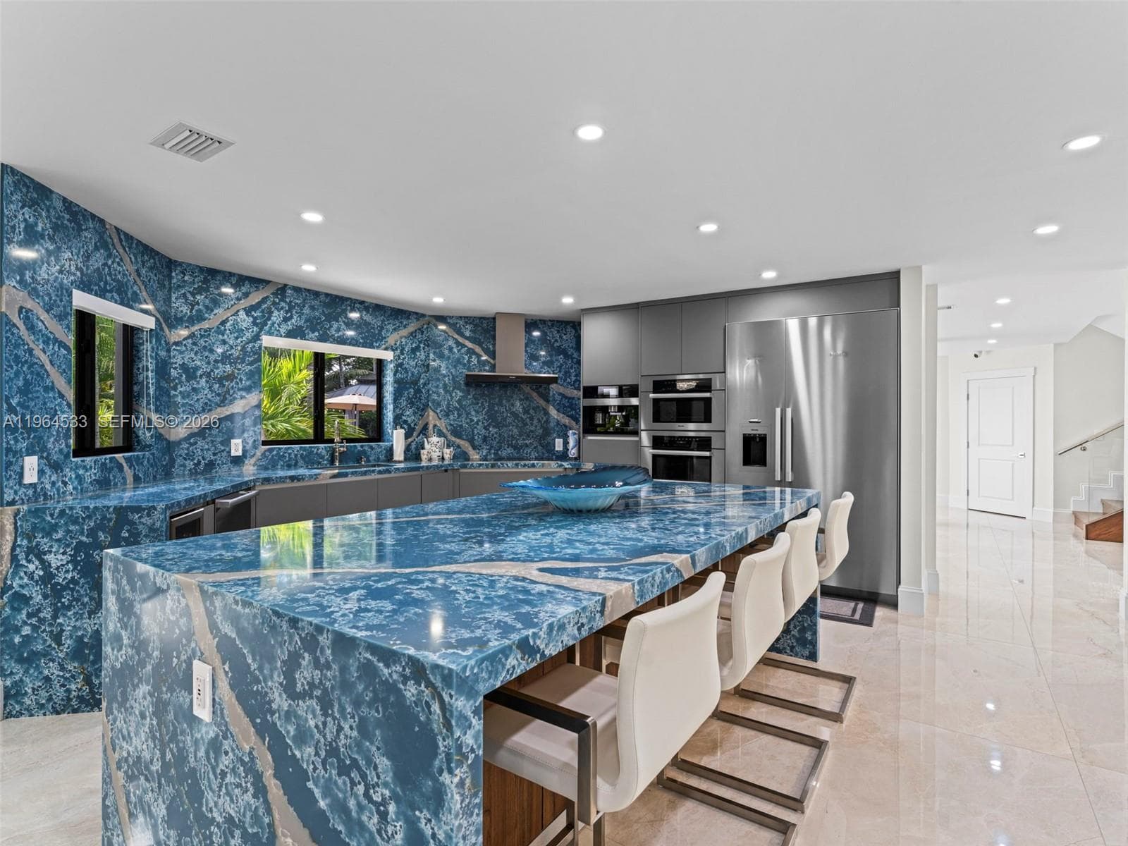 6180 Pine Tree Dr, Miami Beach FL 33140 — 24