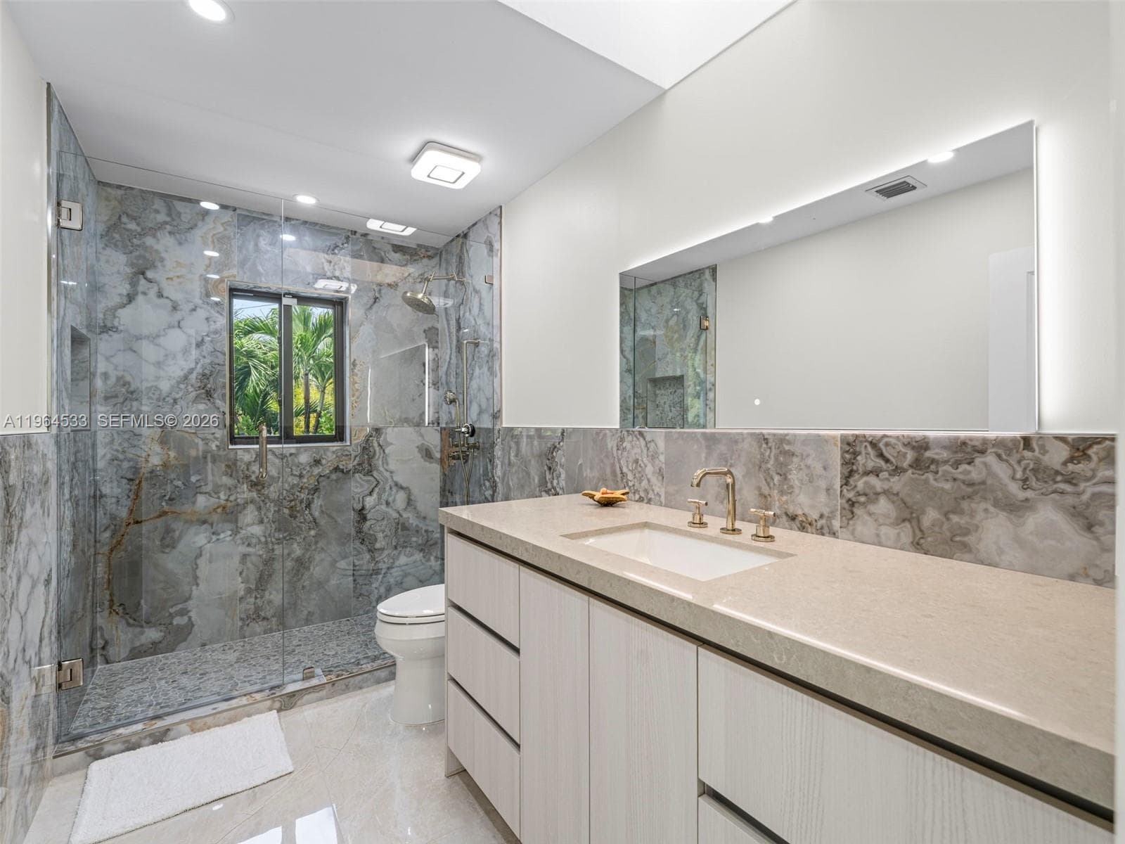 6180 Pine Tree Dr, Miami Beach FL 33140 — 34
