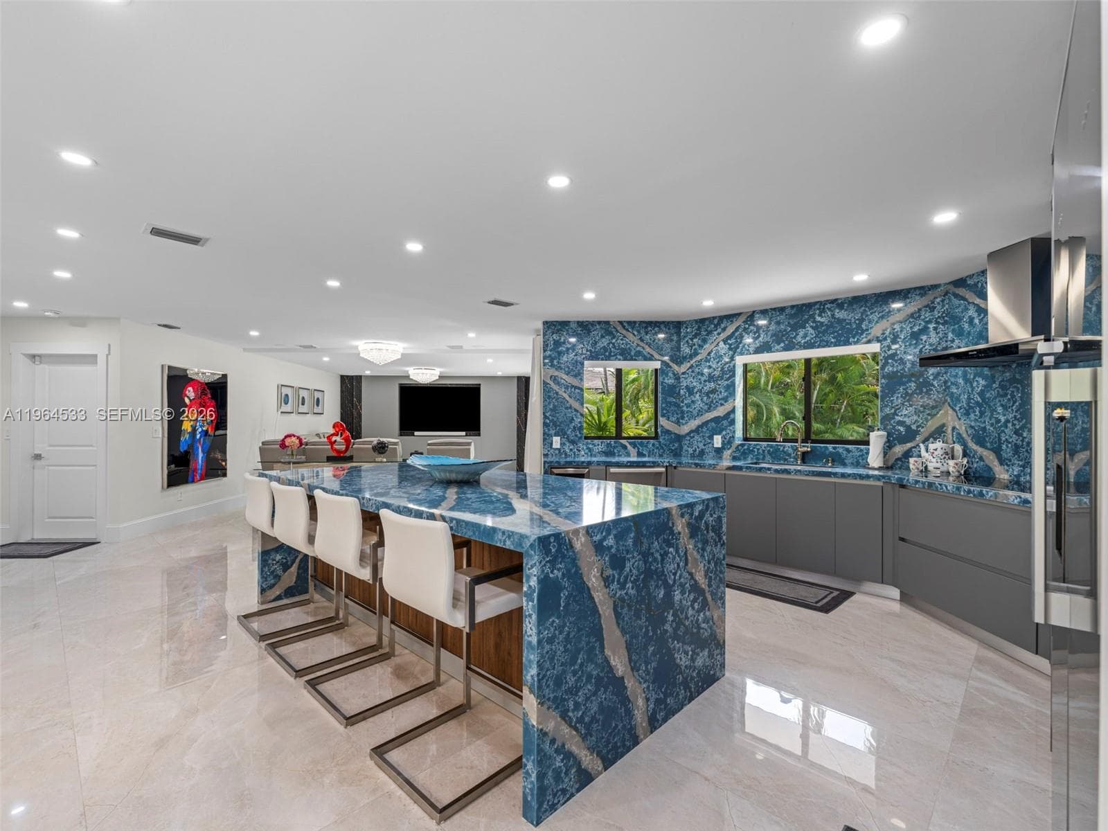6180 Pine Tree Dr, Miami Beach FL 33140 — 18