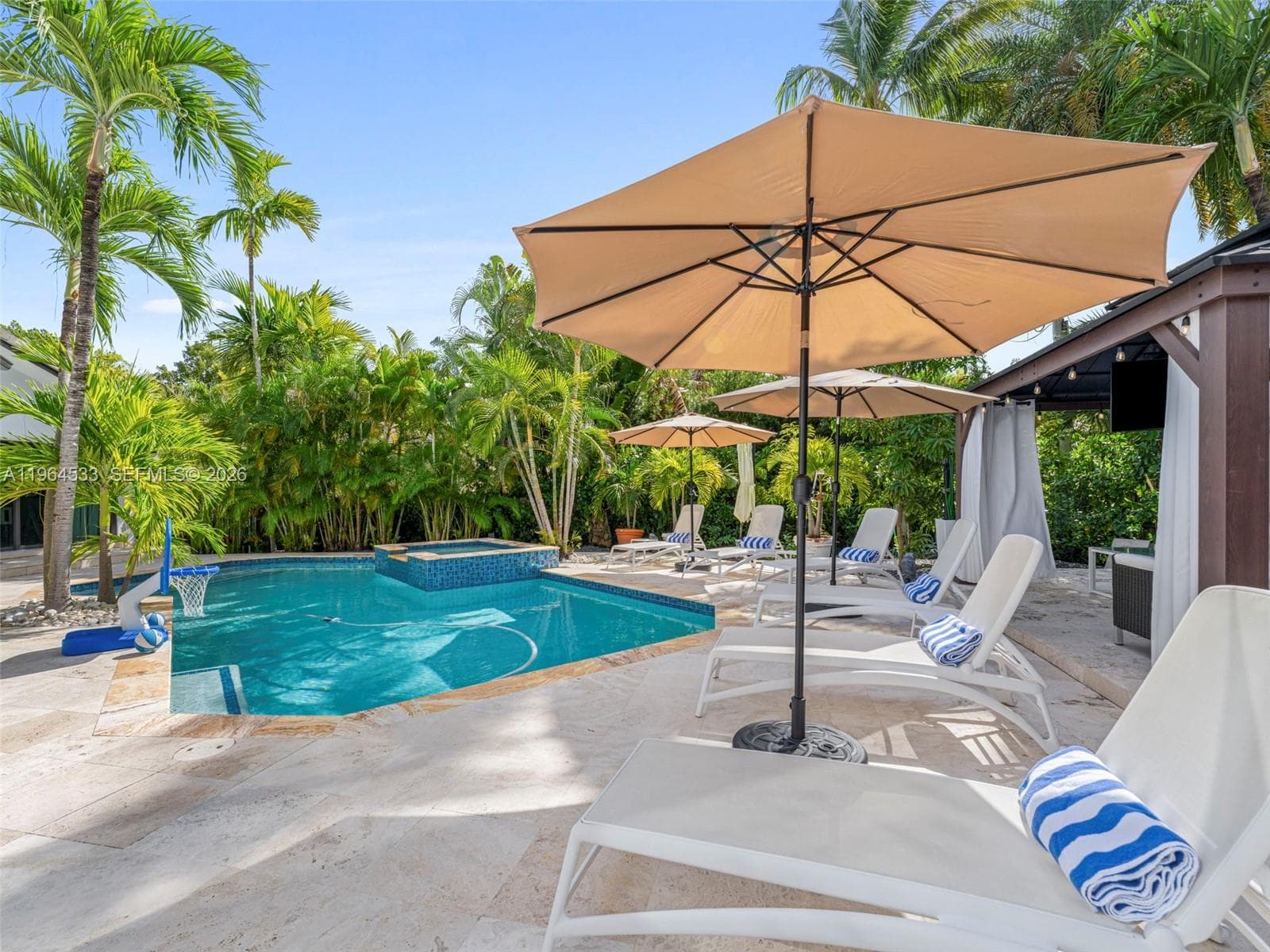6180 Pine Tree Dr, Miami Beach FL 33140 — 50