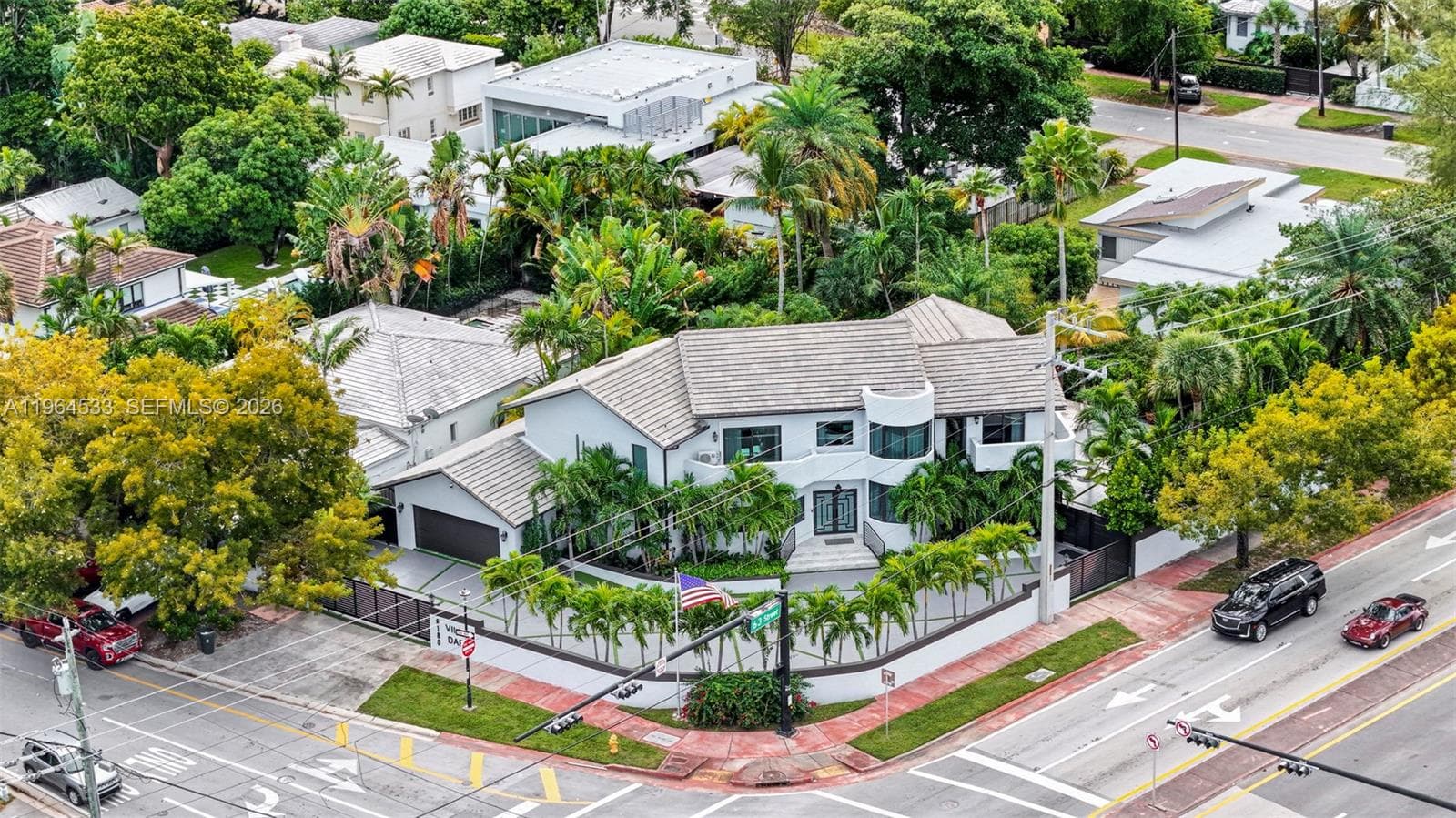 6180 Pine Tree Dr, Miami Beach FL 33140 — 58