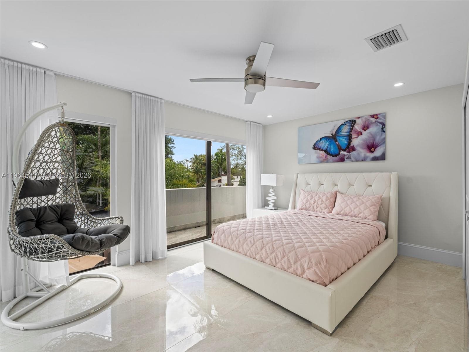 6180 Pine Tree Dr, Miami Beach FL 33140 — 35