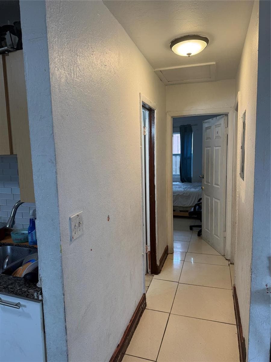 1028 NW 24th Street, Miami FL 33127 — 9