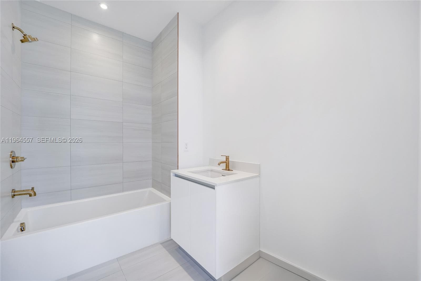 2655 S Bayshore Dr # 1709, Miami FL 33133 — 26