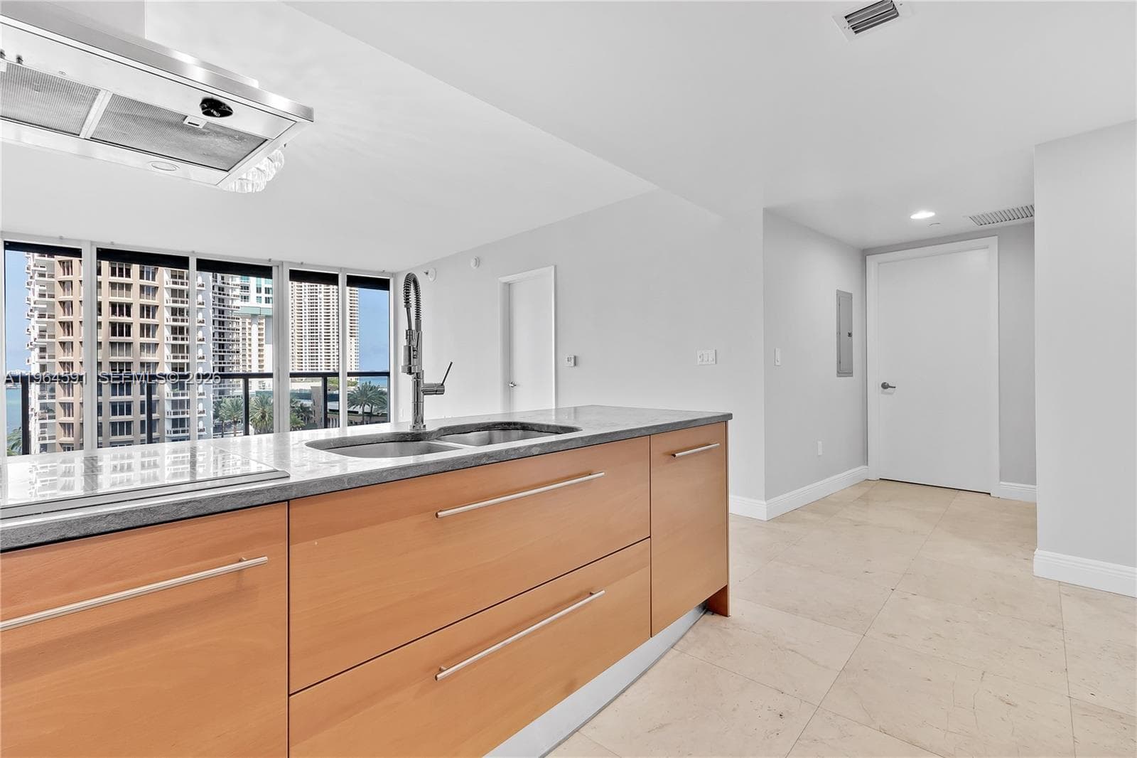 465 Brickell Ave # 917, Miami FL 33131 — 6