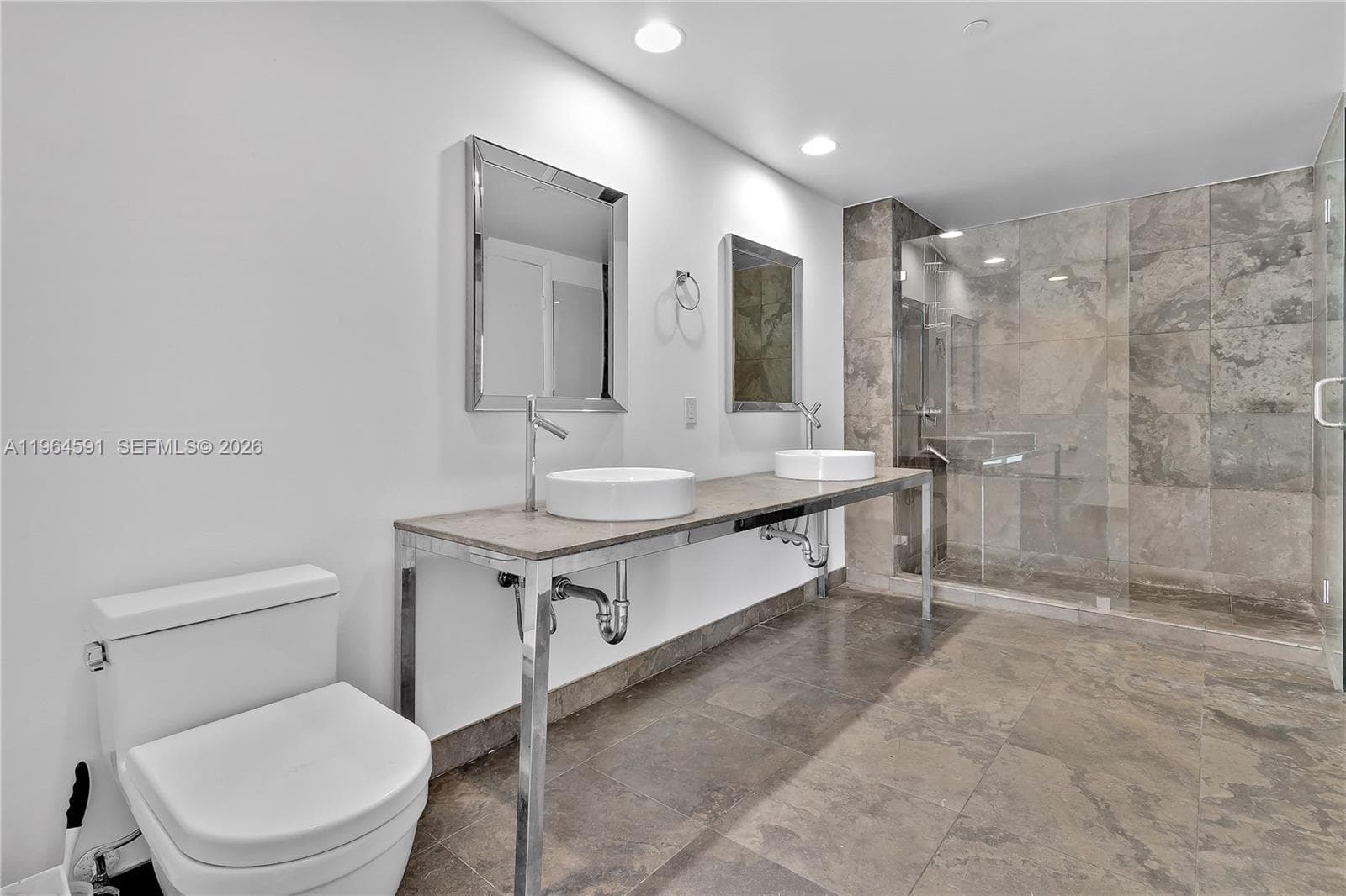 465 Brickell Ave # 917, Miami FL 33131 — 12