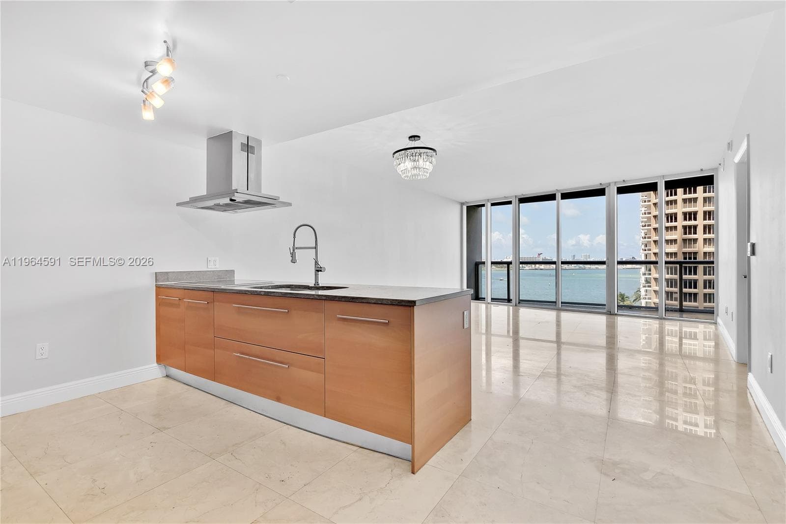 465 Brickell Ave # 917, Miami FL 33131 — 1