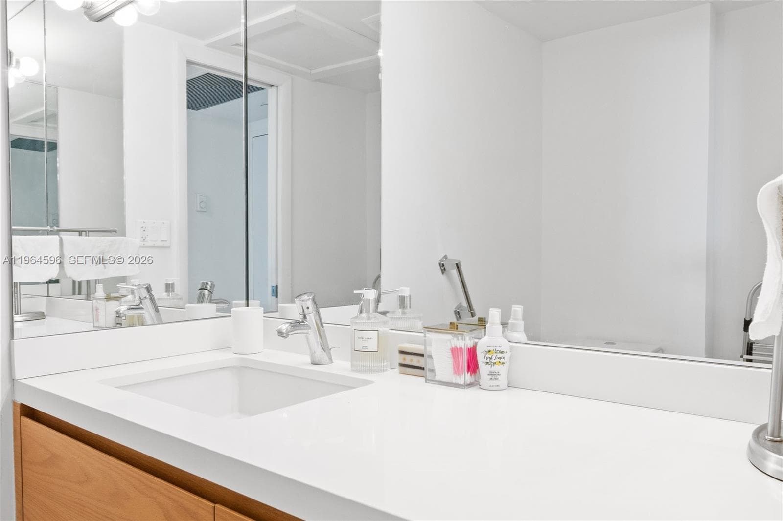 2301 Collins Ave # 504, Miami Beach FL 33139 — 16