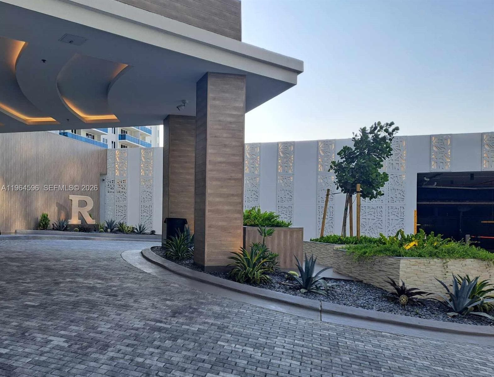 2301 Collins Ave # 504, Miami Beach FL 33139 — 36
