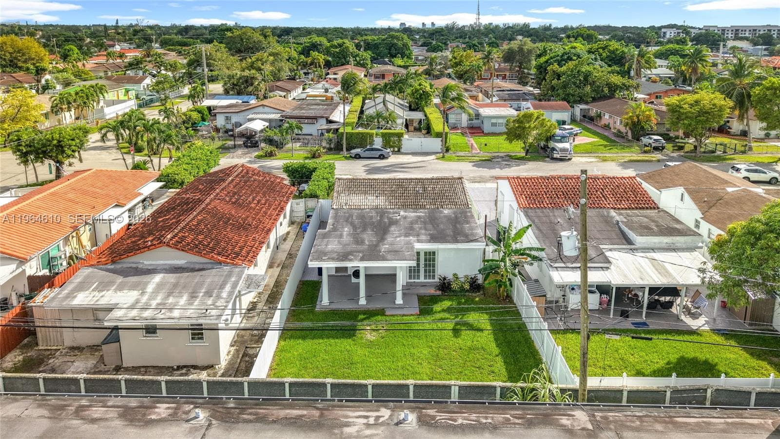 6819 SW 25th St, Miami FL 33155 — 25