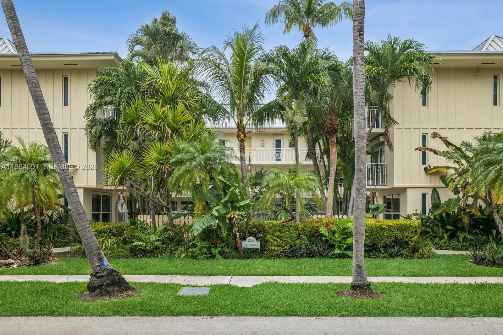255 Sunrise Dr # 107, Key Biscayne FL 33149 — 3