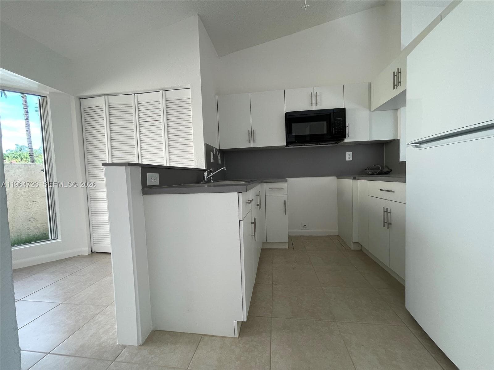 1210 San Remo Cir, Homestead FL 33035 — 3