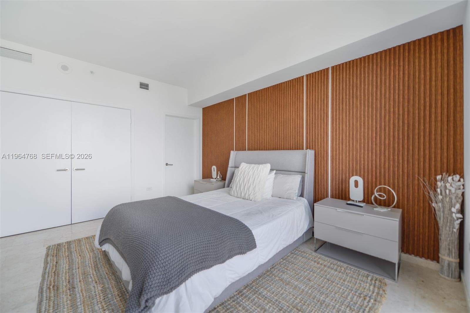 88 SW 7th St # 2204, Miami FL 33130 — 23