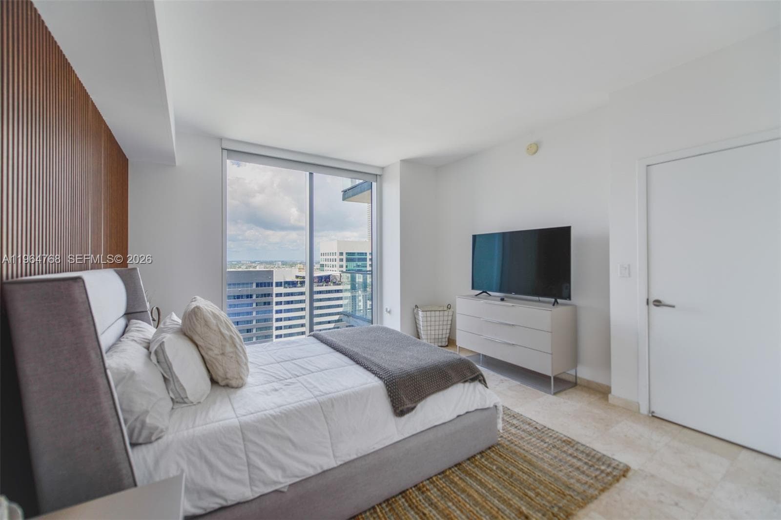 88 SW 7th St # 2204, Miami FL 33130 — 22