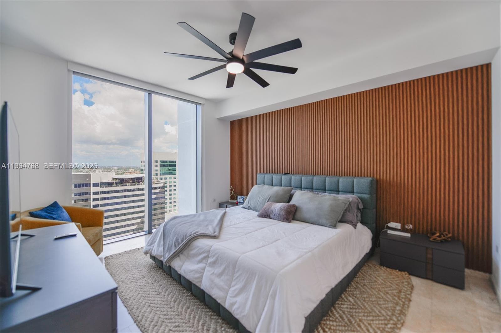 88 SW 7th St # 2204, Miami FL 33130 — 15