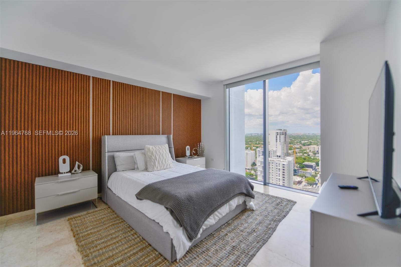 88 SW 7th St # 2204, Miami FL 33130 — 21