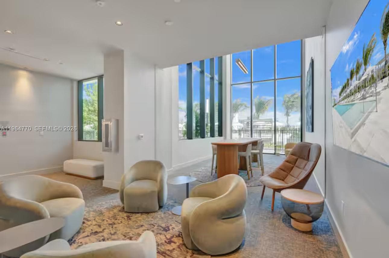 580 72 # 1713, Miami Beach FL 33141 — 26