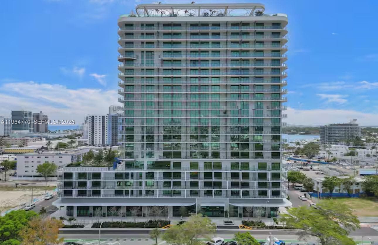 580 72 # 1713, Miami Beach FL 33141 — 32