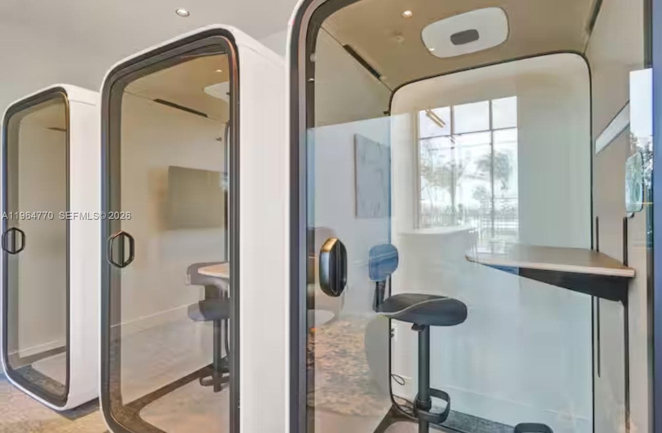 580 72 # 1713, Miami Beach FL 33141 — 24