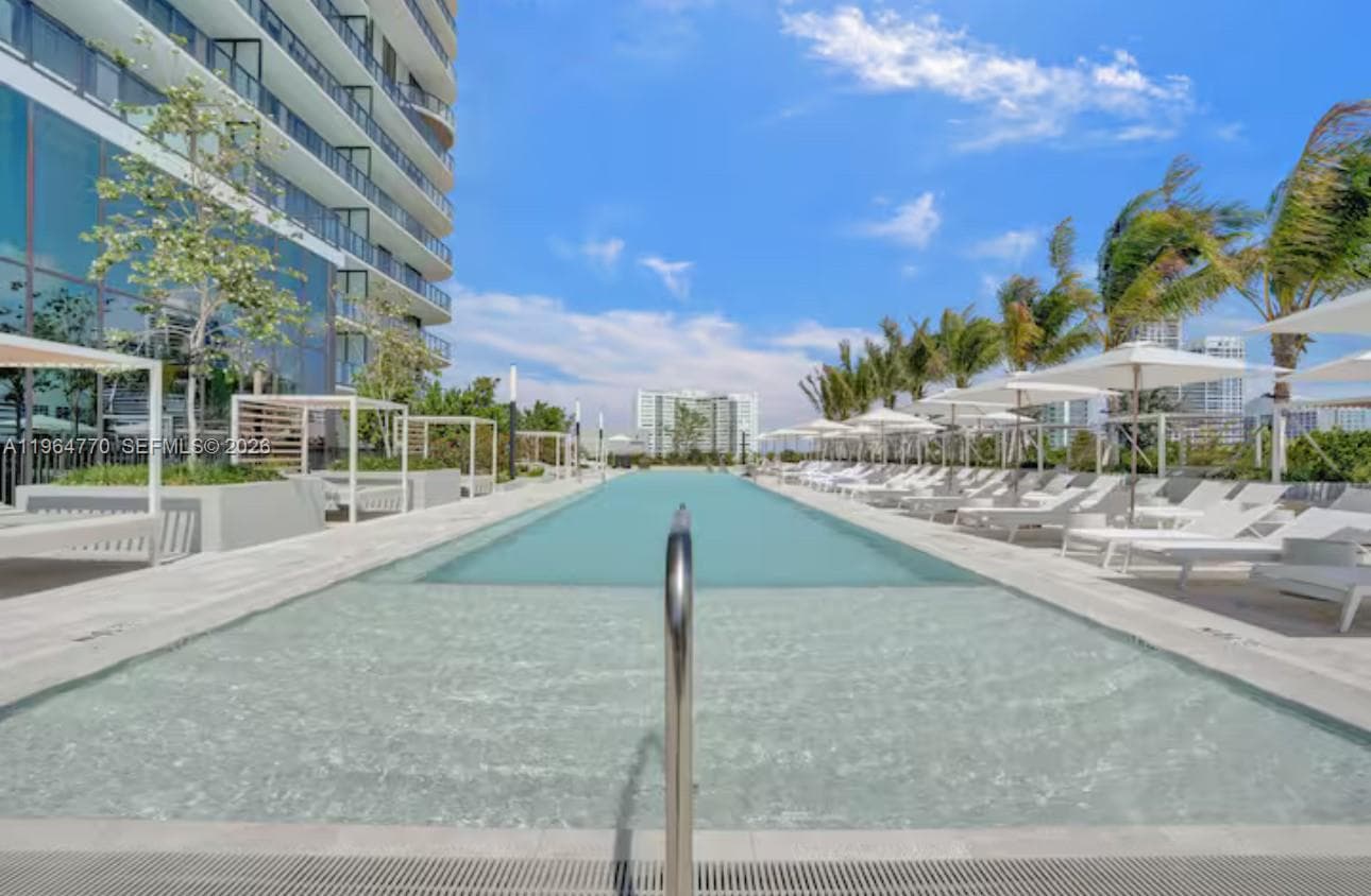 580 72 # 1713, Miami Beach FL 33141 — 15