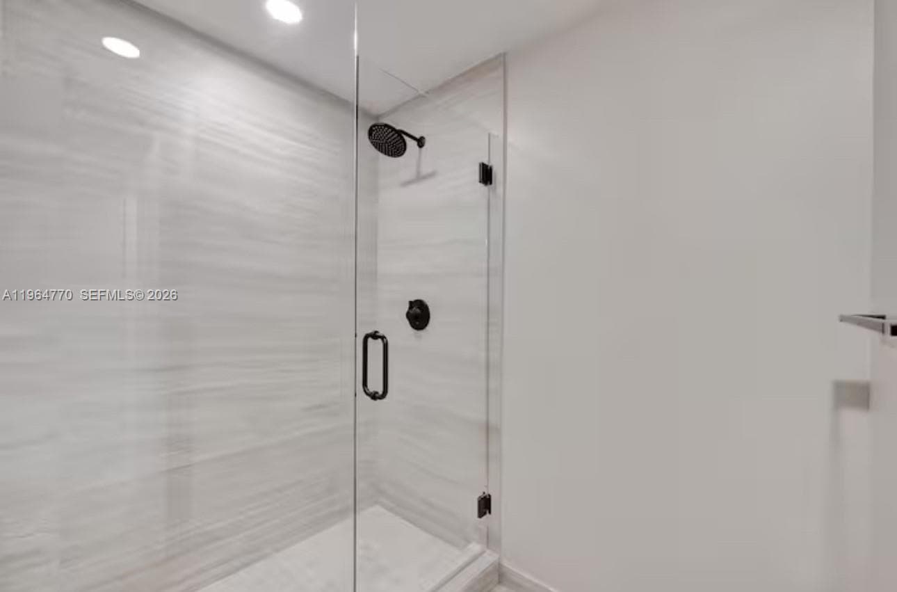 580 72 # 1713, Miami Beach FL 33141 — 11