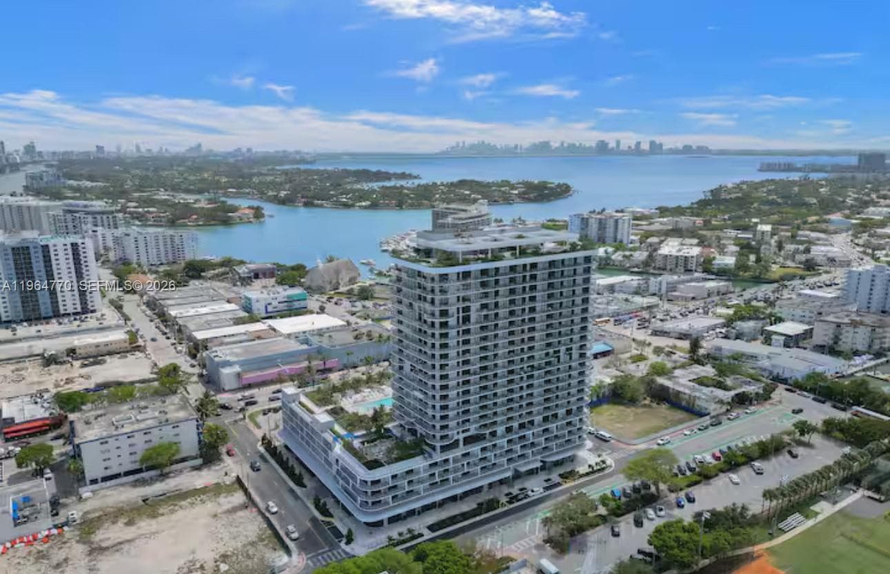 580 72 # 1713, Miami Beach FL 33141 — 31