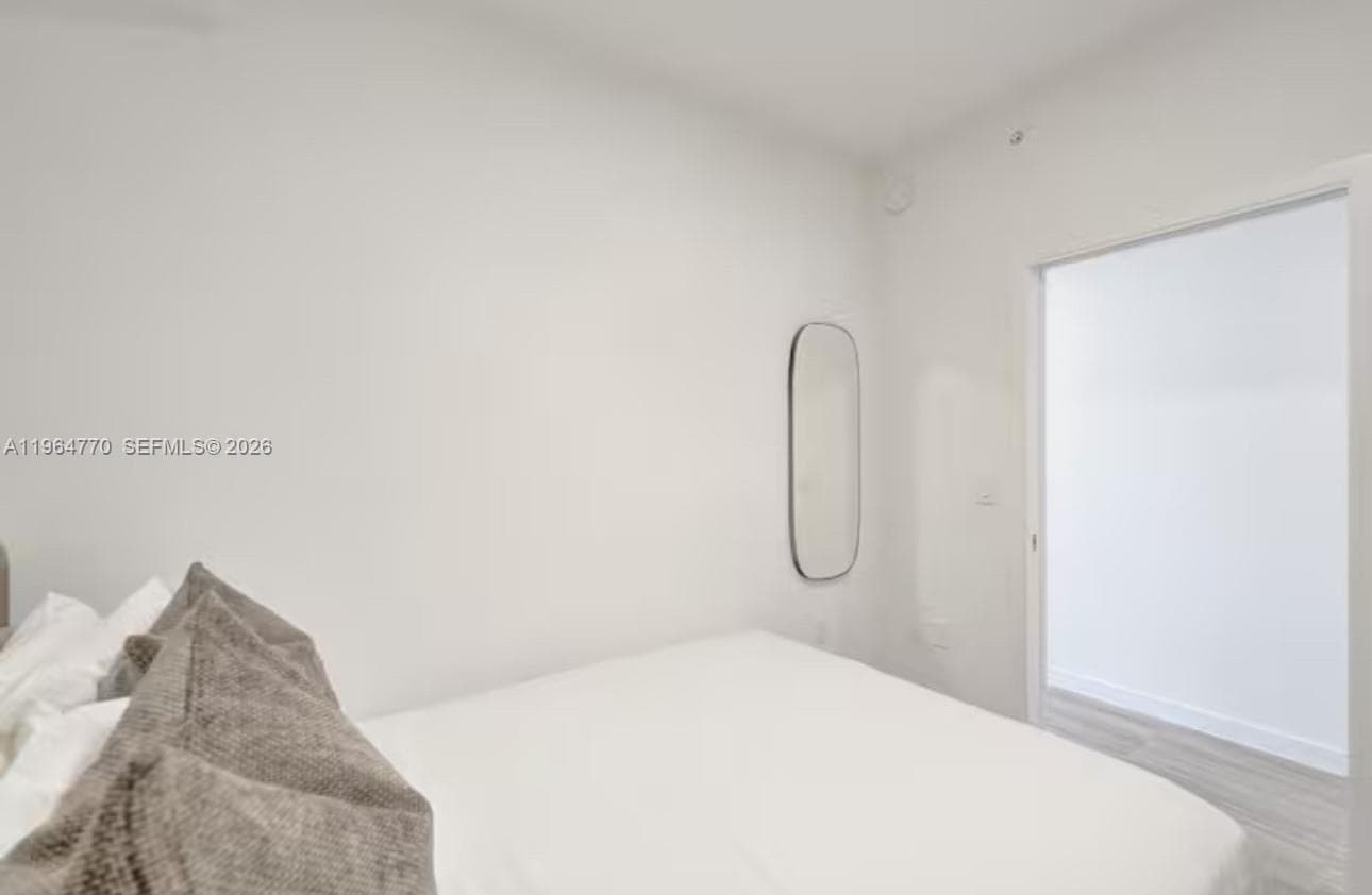 580 72 # 1713, Miami Beach FL 33141 — 8