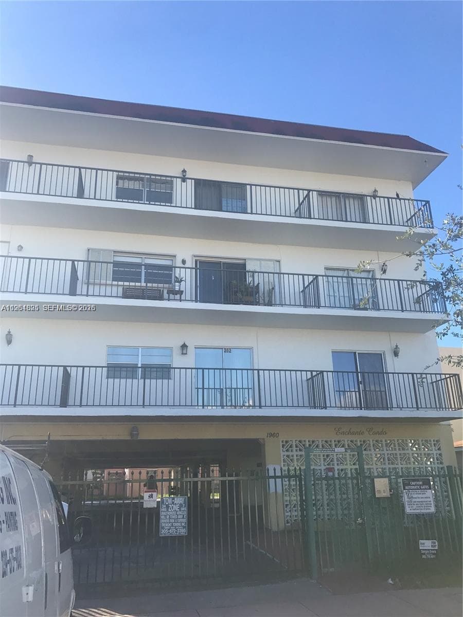 1960 Marseille Dr # 305, Miami Beach FL 33141 — 1