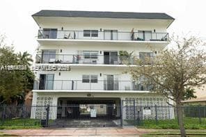 1960 Marseille Dr # 305, Miami Beach FL 33141 — 10