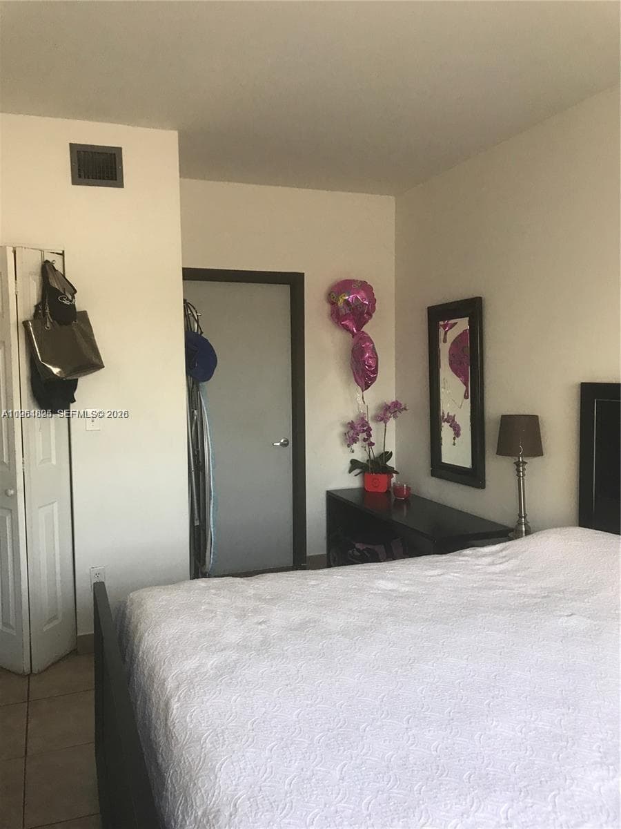 1960 Marseille Dr # 305, Miami Beach FL 33141 — 4