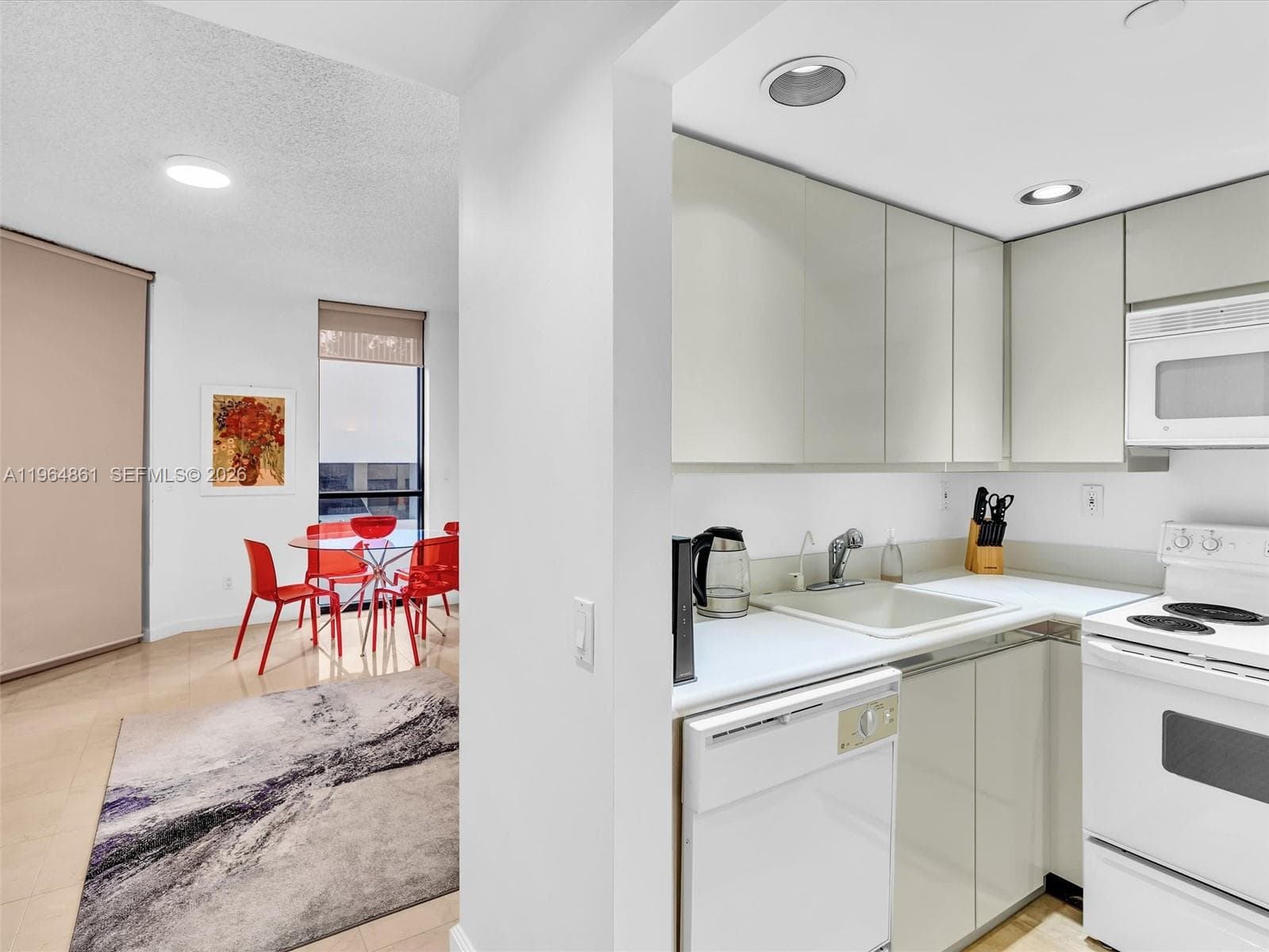 21150 Point Pl # 305, Aventura FL 33180 — 2